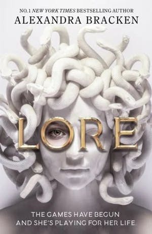 Omslag: "Lore" av Alexandra Bracken